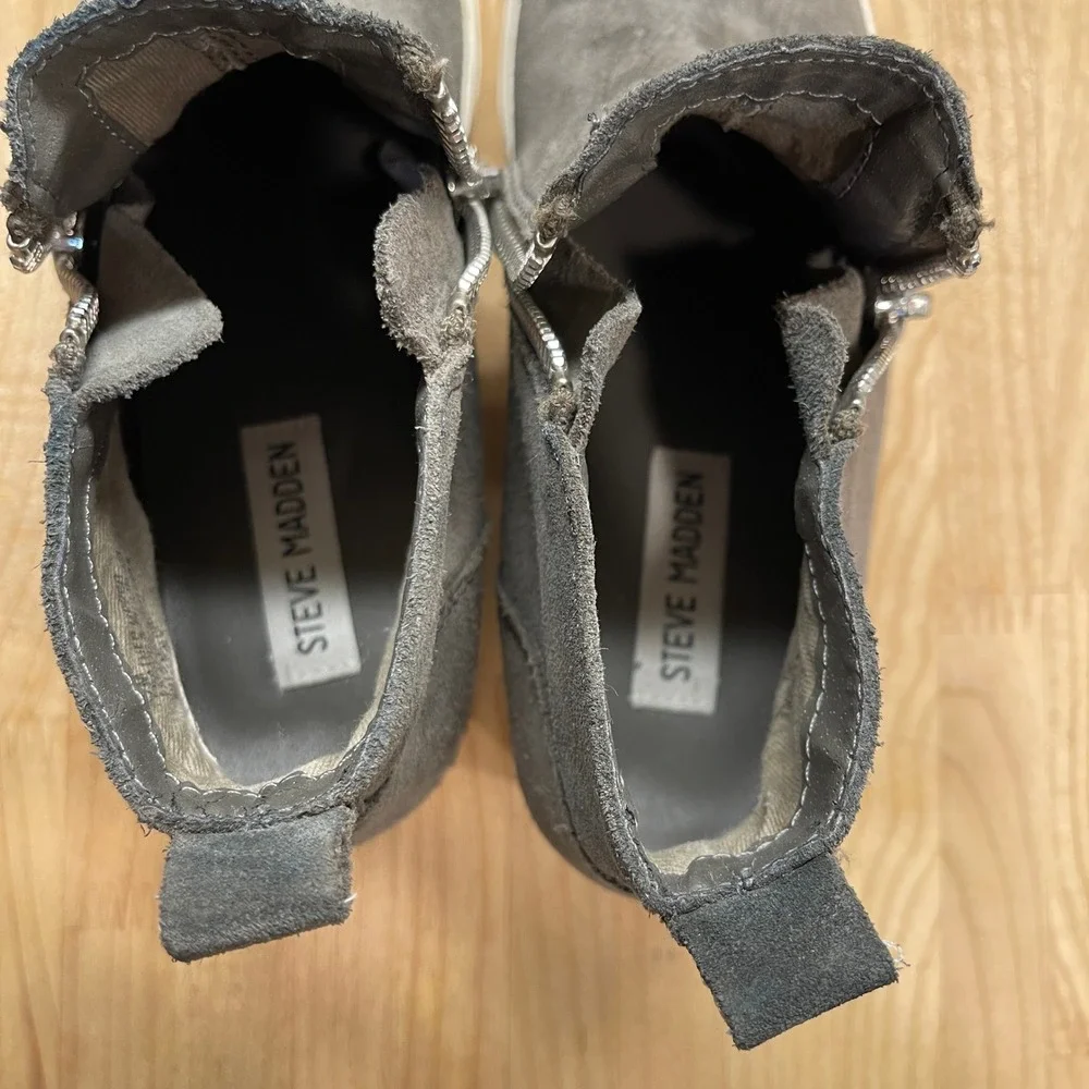 Steve Madden Wedgie‎ Grey Suede Hidden Wedge High Top Sneaker Booties Womens 7M